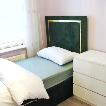 Deluxe Dwelling - 15 Mins From Cork City/Airport 아파트 외부 사진